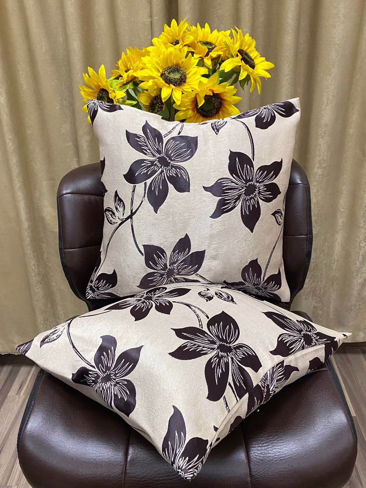 Set doua huse 40x40cm, culoare bej/maro, "Wenge Flowers" pentru perne decorative by Liz Line-Deco14 - imagine 5